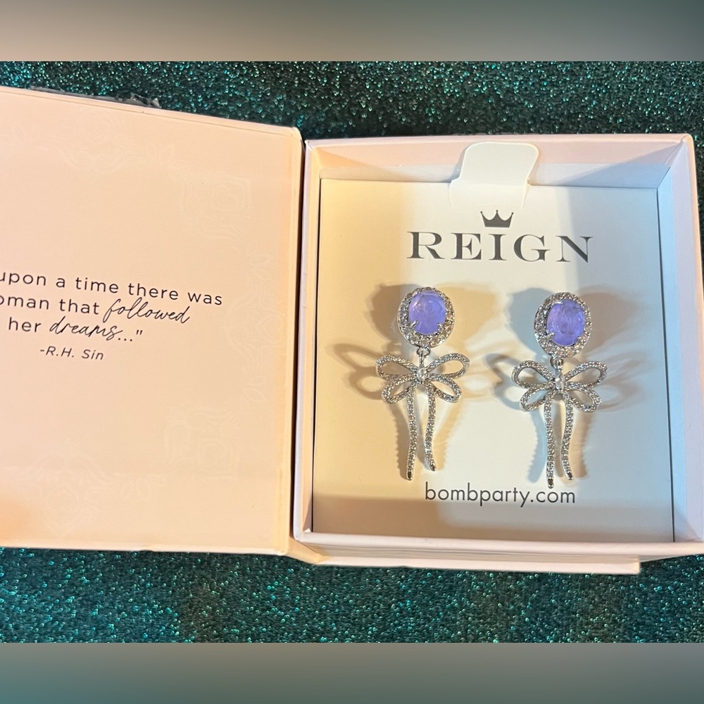 Bomb Party Reign “Sealed with a Bow” RARE Lavender Quartz Earrings NWT RBP7680